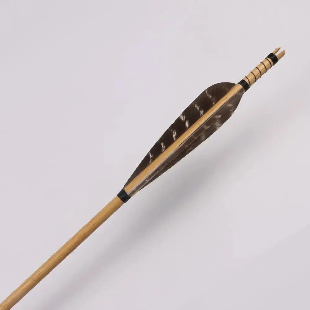 12 Fletched 31.5" Feather Wood Arrows