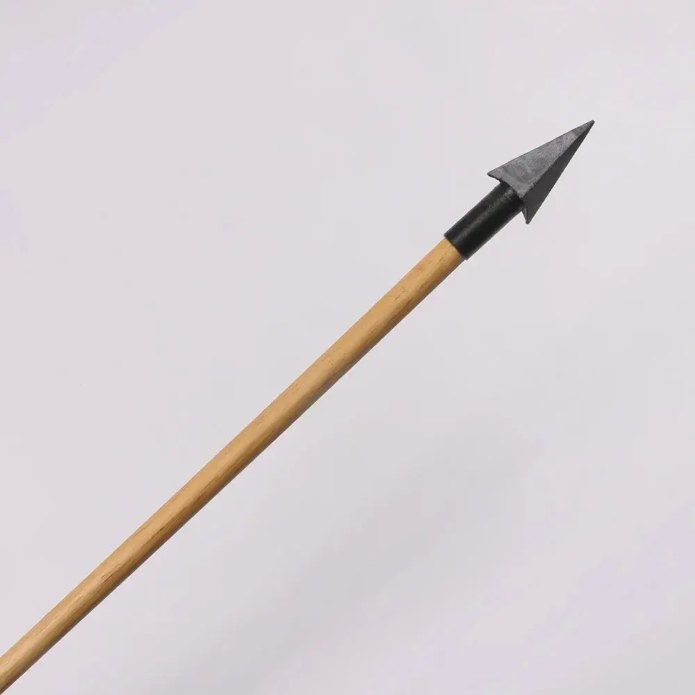 12 Fletched 31.5" Feather Wood Arrows