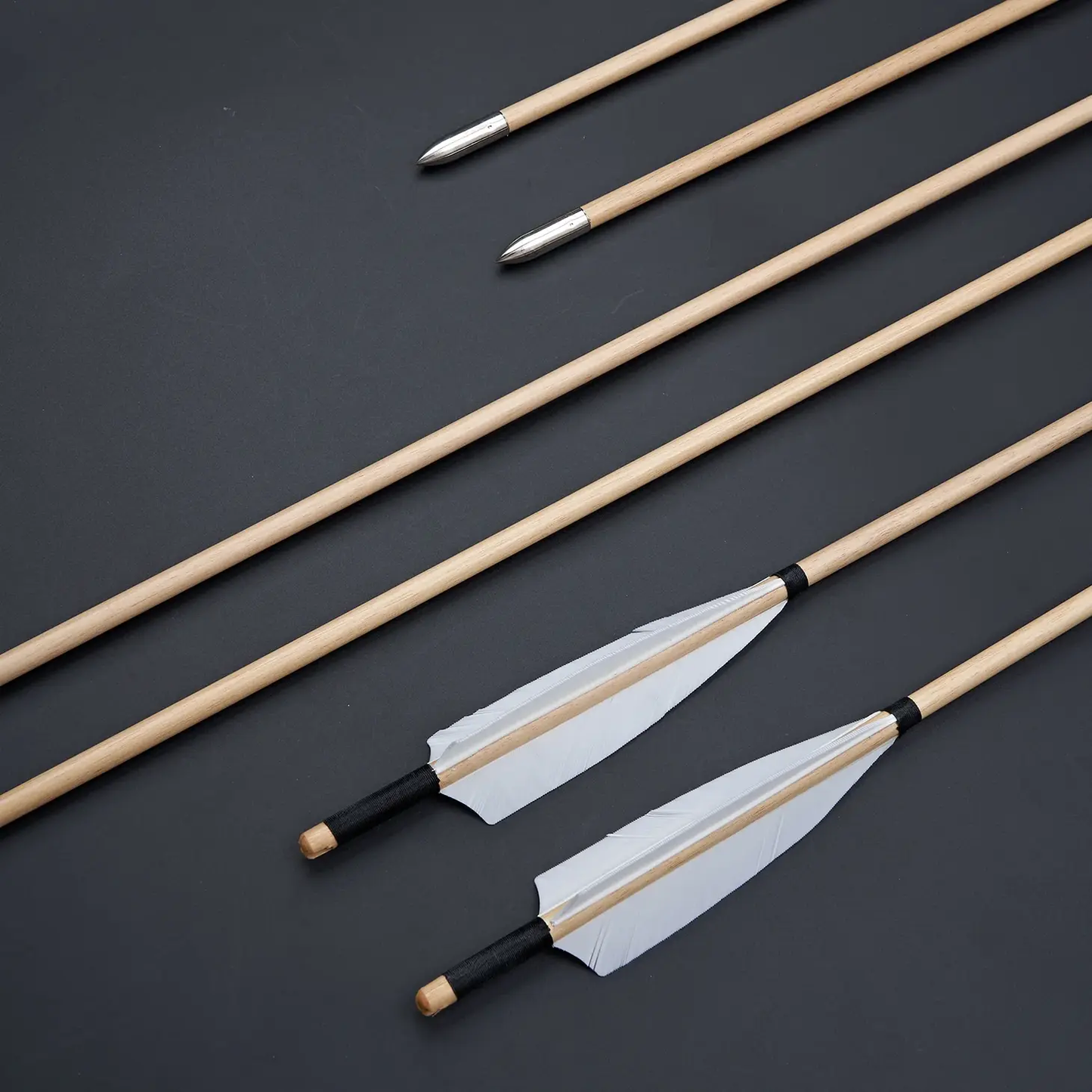 12x 31.5" Fletched Trad Archery Wooden Practice Arrows White Turkey Feather Target Shooting